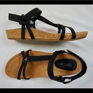 Eurosoft by Sofft Black Genna Sandals